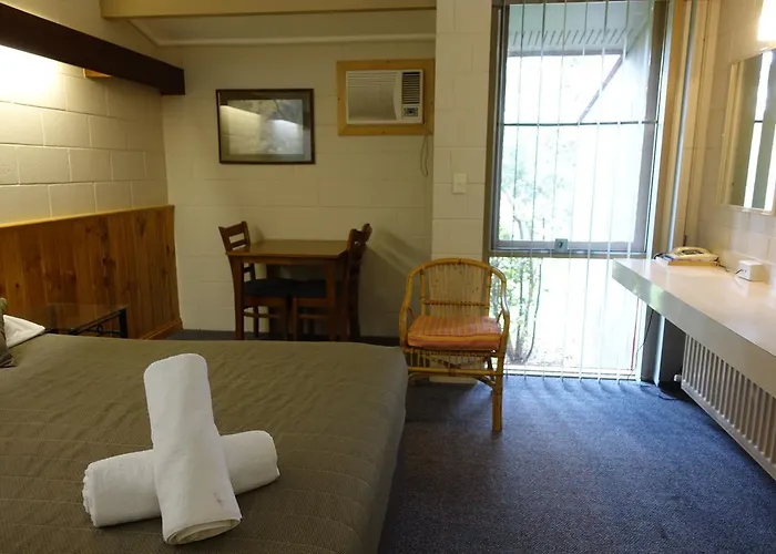 Coal Creek Motel